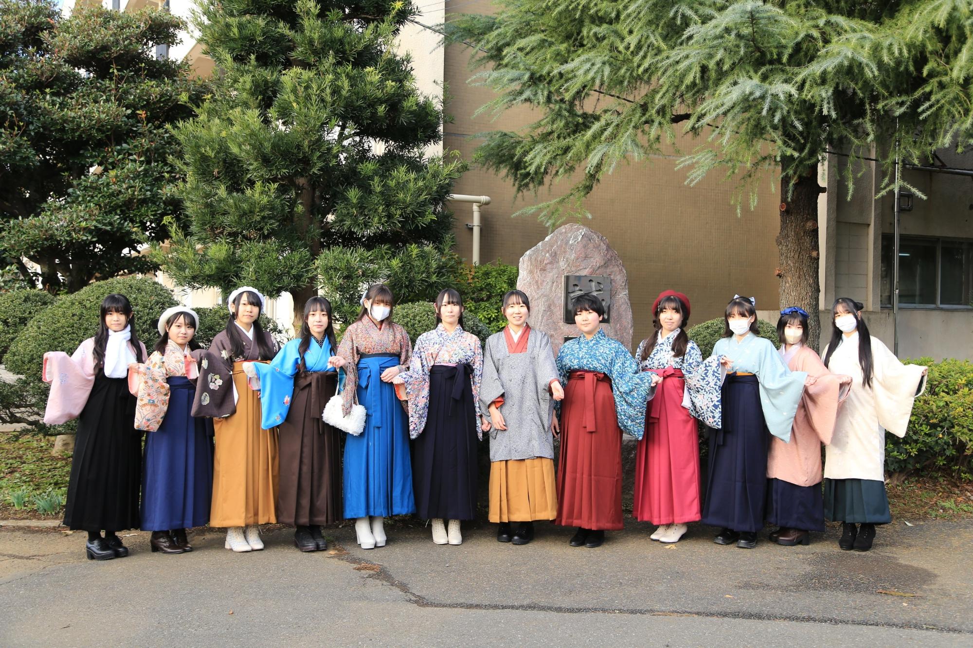 県立佐倉東高等学校服飾デザイン科和裁コース3年生
