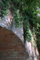 煉瓦4枚巻きのアーチ橋の曲線部分の写真