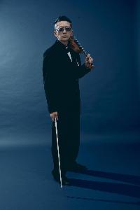 石田泰尚