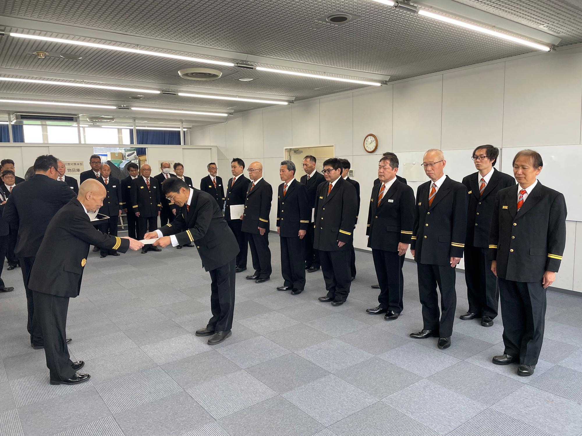 辞令交付の様子
