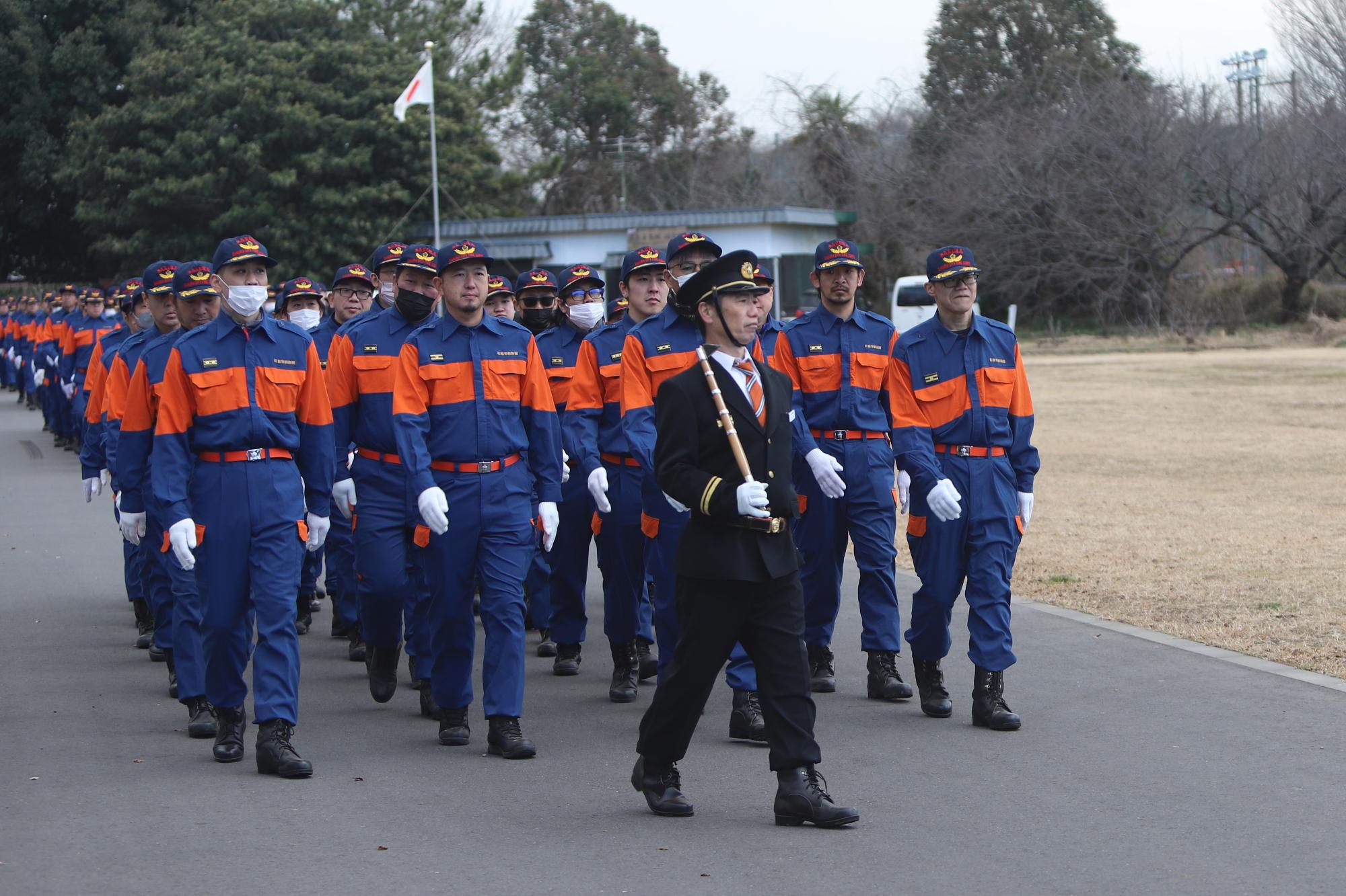 行進を行う3分団